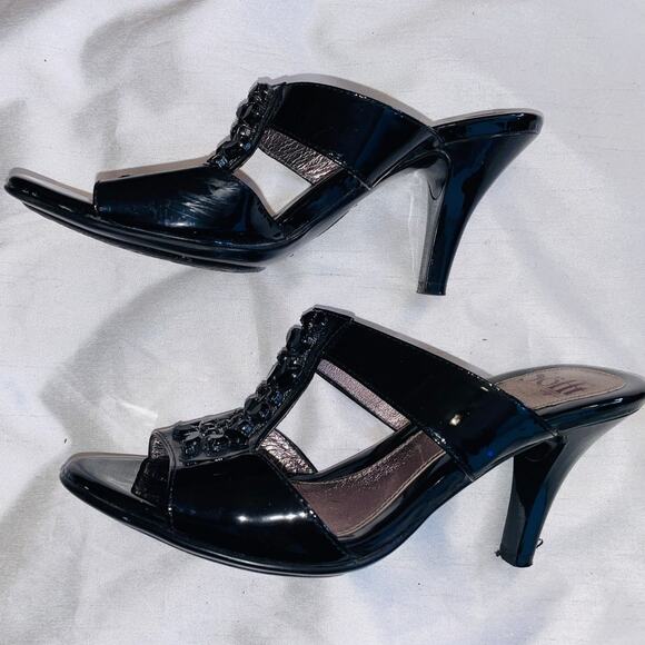 Sofft Patent Leather Heels w/ Jeweled Accents - Women's Size 7 1/2 M - Open Toe - Picture 4 of 11